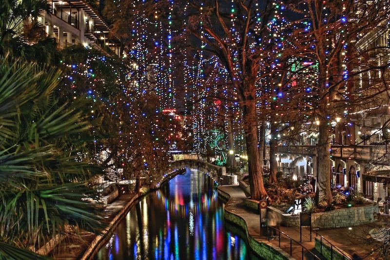 Best Spots for Holiday Lights in San Antonio